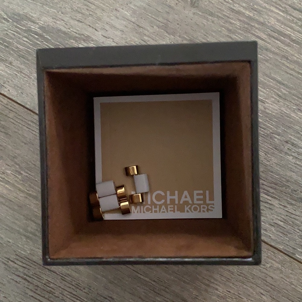MICHAEL KORS WATCH - Picture 6 of 11
